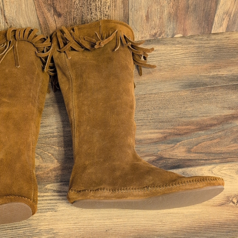 Minnetonka Moccasin Boots 1960s-70s Vintage Suede Side Lace-Up Fringe Boots 8 - Picture 7 of 11